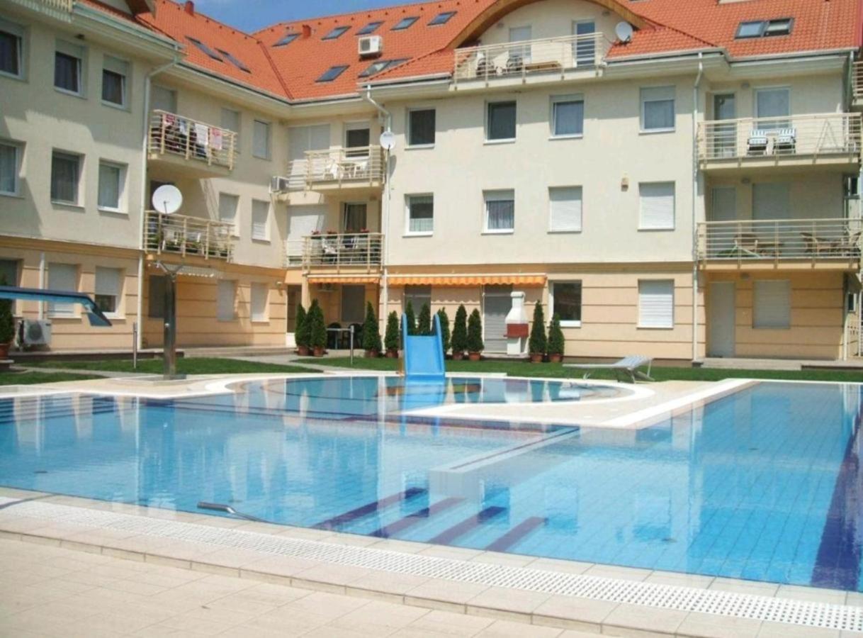 Mirage Wellness Apartman Hajdúszoboszló Exteriör bild
